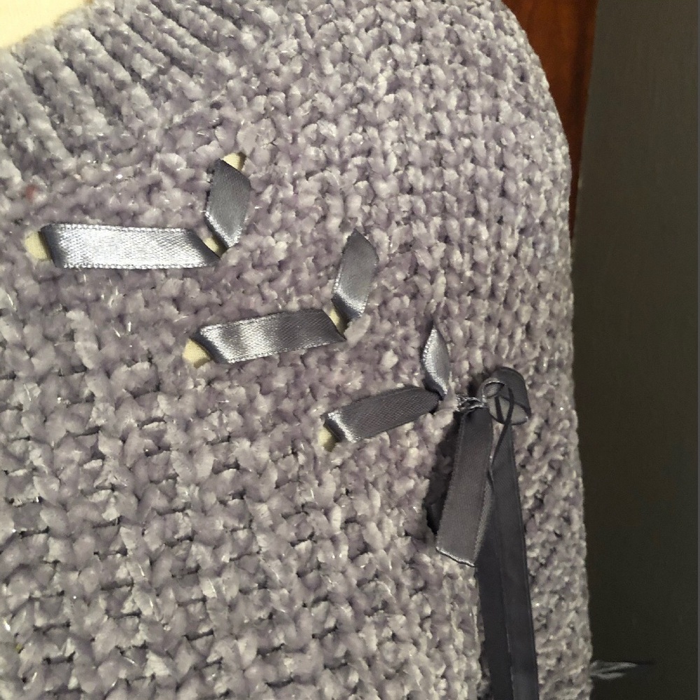 PLUS GREY SATIN LACED RIBBON SWEATER - Picture 5 of 9